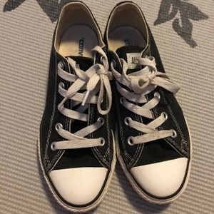 Converse Chuck Taylor All Star youth sneaker